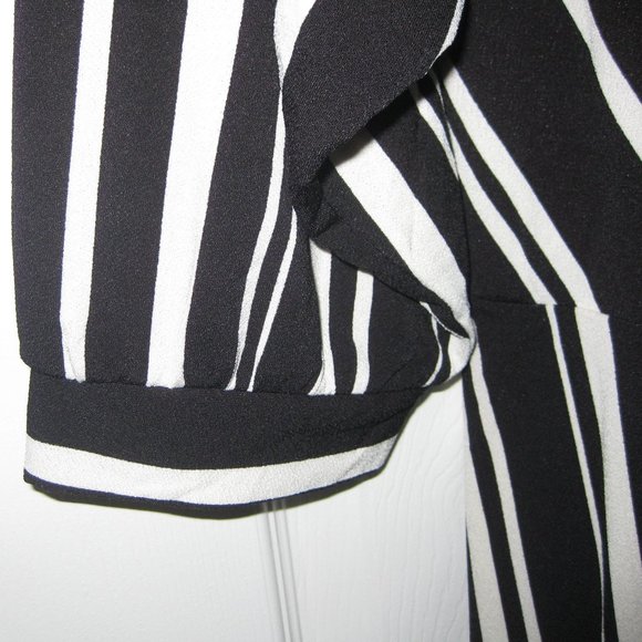 Wrap-front style, belted, 3/4 balloon sleeve, striped blouse - Picture 3 of 9